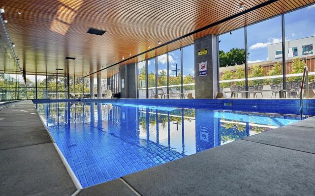 Melbourne Knox Central Apartment Hotel