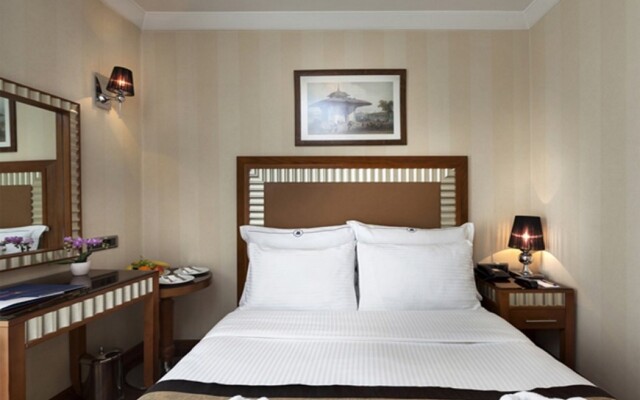 Отель Taksim Stera