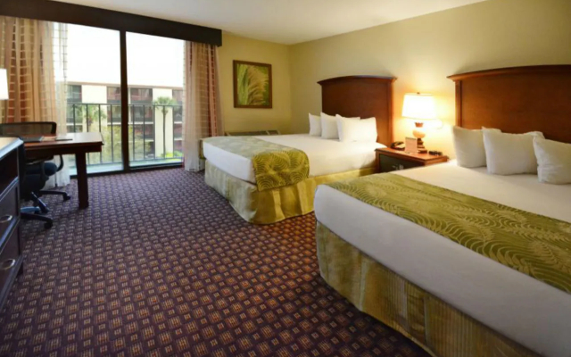Rosen Inn, closest to Universal