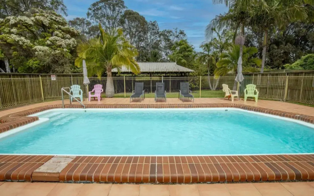 Seafront Getaway Studio, Great Location With Pool