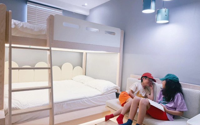 Rest Chinatown Hotel