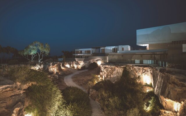 Sanders Konnos Bay Athina - Breathtaking 6-bedroom Villa On the Beach Front