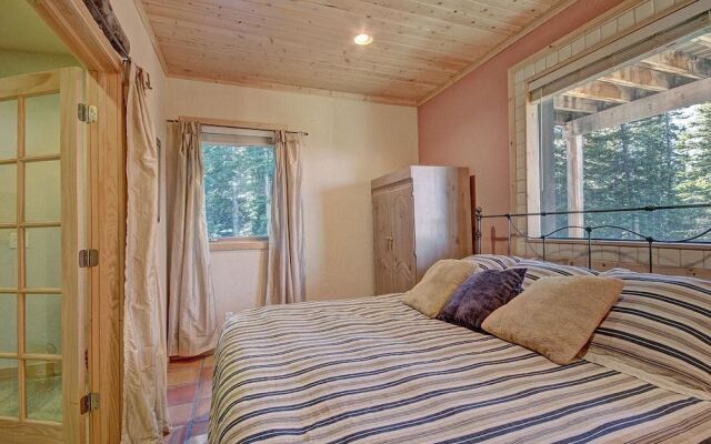 Quandary View Lodge by RedAwning