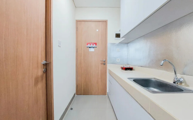 Good Deal And Homey Studio Apartment At B Residence