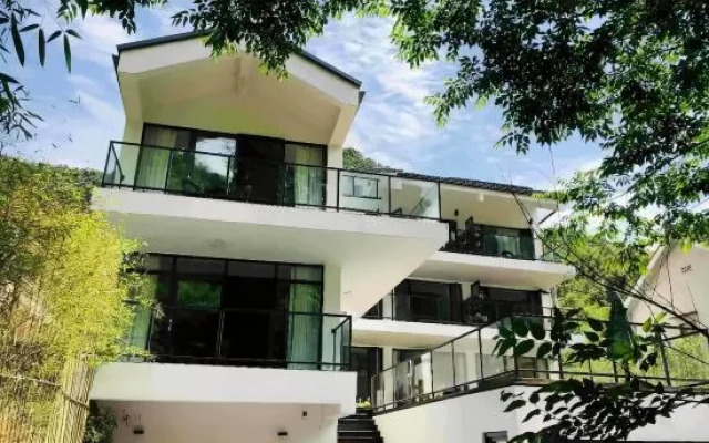 Yunfeng Zhuyuan Hostel