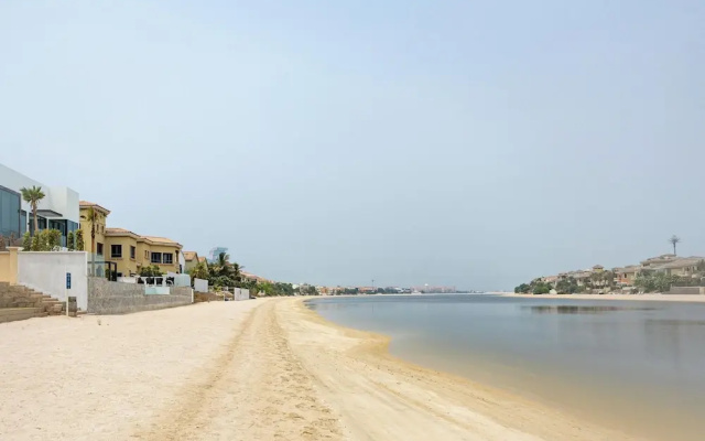 Private Palm Villa - Mint Stay