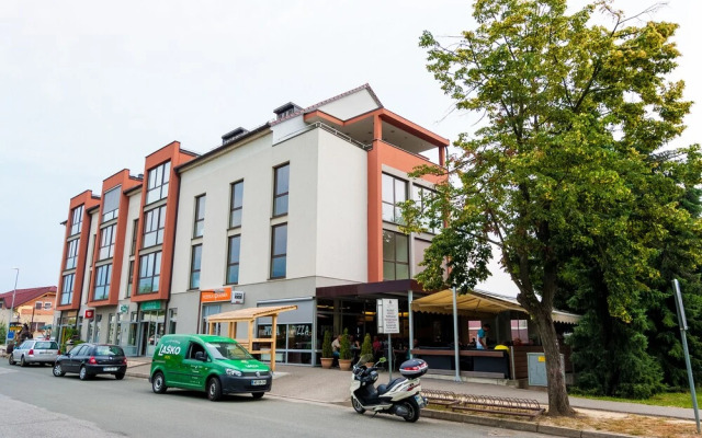 Apartments and Studios Perunika
