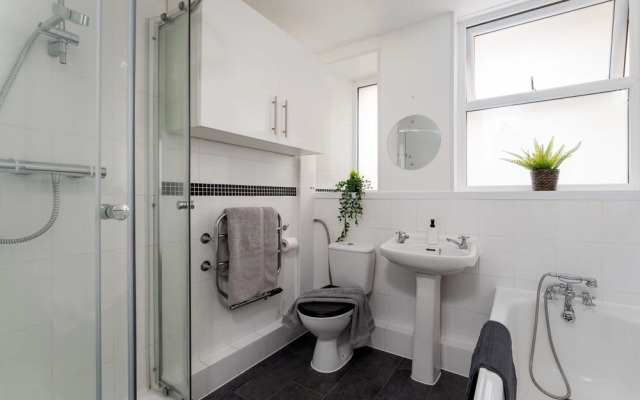 Brand New! Torquay Heights Luxury Apartments