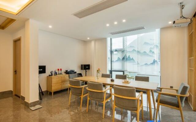 Yunshang Grassland Anji Suxi Landscape Homestay