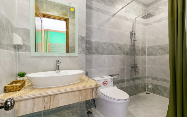 Plus Hotel - Hostel