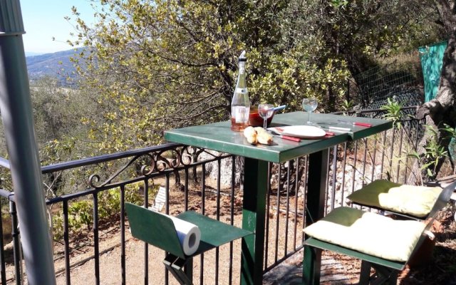 House With one Bedroom in Peille, With Wonderful sea View, Enclosed Ga