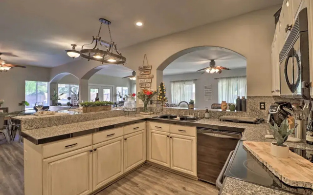 Lavish Family Escape w/ Game Room in Avondale!