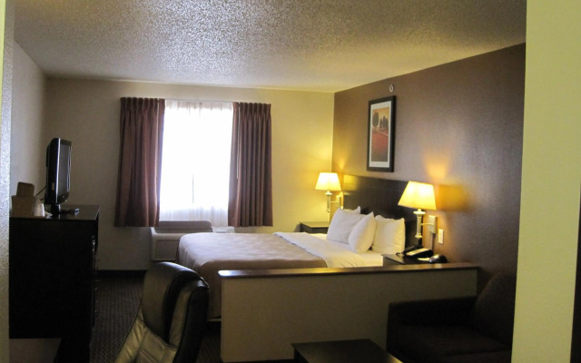 Quality Inn & Suites Wichita Falls I-44