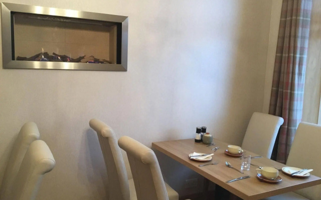 Lakeview Guest House
