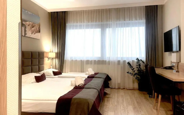 CONRAD Comfort Hotel****