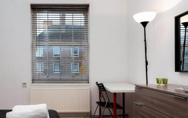 Saddler House Deluxe Guest Room