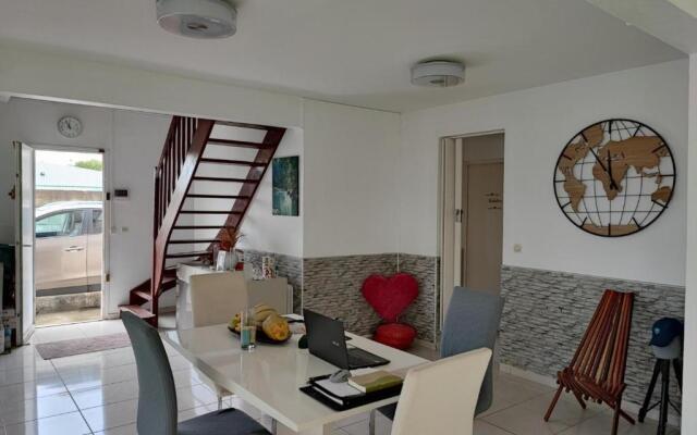 Stunning 3-Bed House in Baie Mahault
