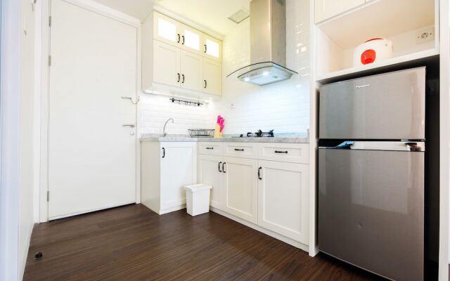 Minimalist Studio at Bassura City Apartment By Travelio