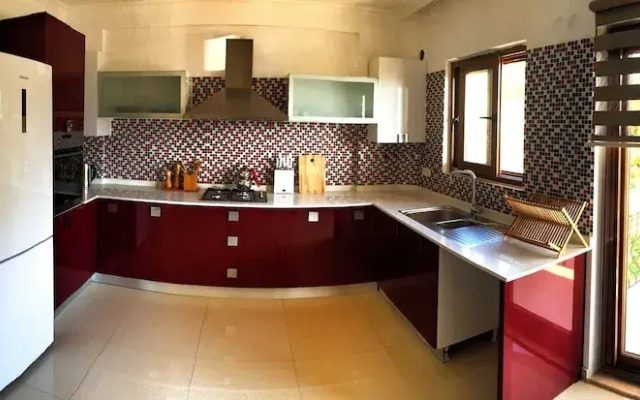 The Townhouse Apartment