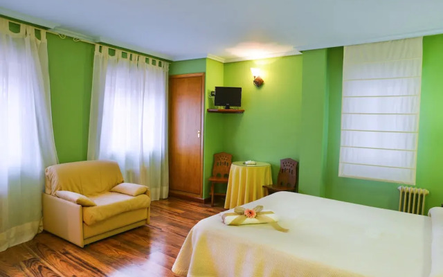 Cafe Bar Hotel Jefi