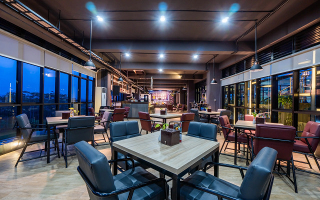 Braling Grand Hotel Purbalingga, Azana Hotels Collection