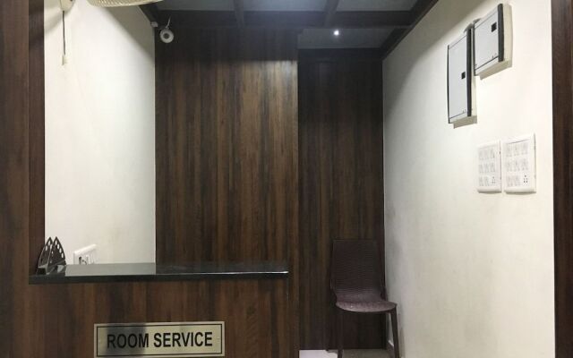 Hotel Paras