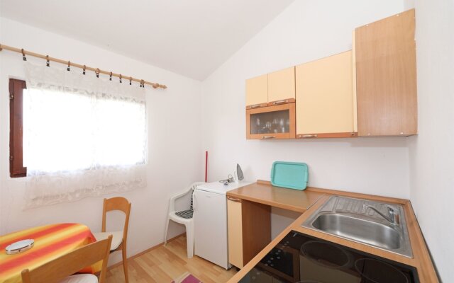 Apartment Summer Break