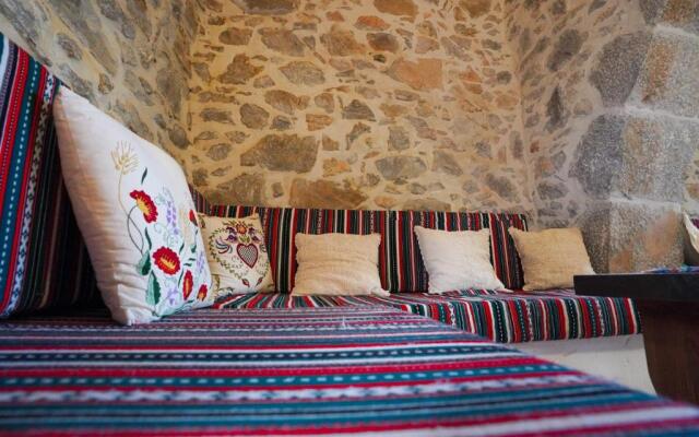 Unwind and Relax at the Vilaeti 1871 Retreat