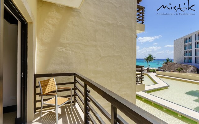 Aldea Thai Luxury Condohotel