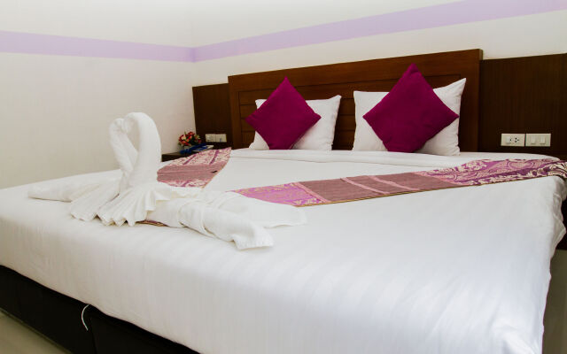 Chana Hotel Phuket