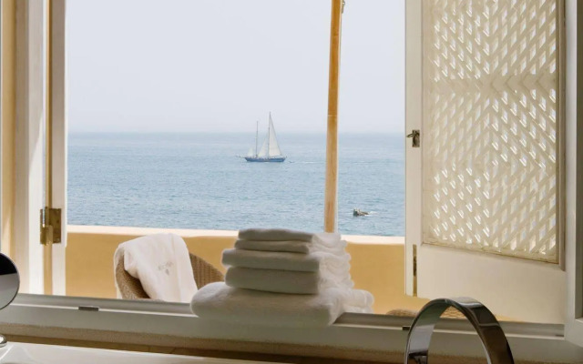 Vila Joya Home, Restaurant & Spa