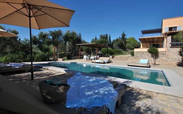 Chic Mansion in St Llorenç des Cardassar Balearic islands