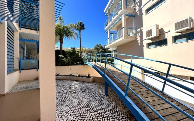 VILAMOURA PRESTIGE WITH POOL by HOMING