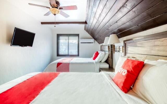 Sleepy Hollow Cabins and Hotel