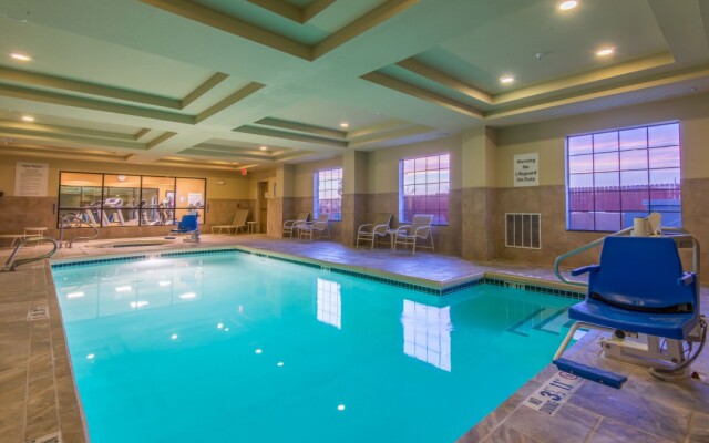 Holiday Inn Express & Suites Clovis