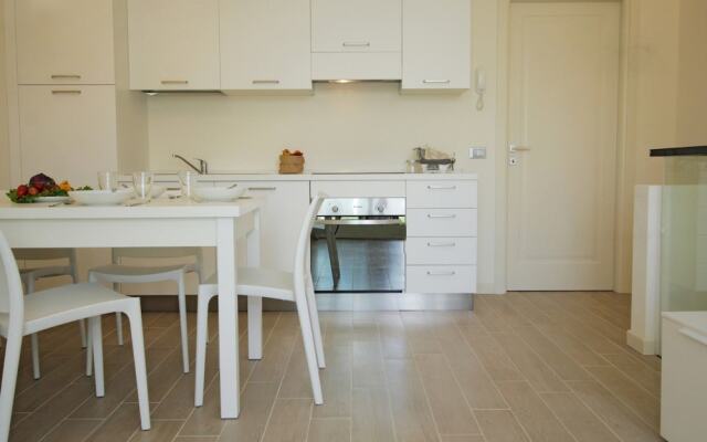 446QA Tonni Danilo - Little Paradise 3