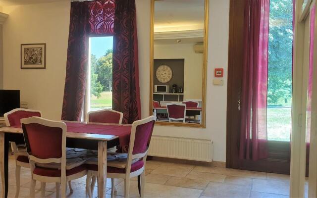 Apartmani N.May's