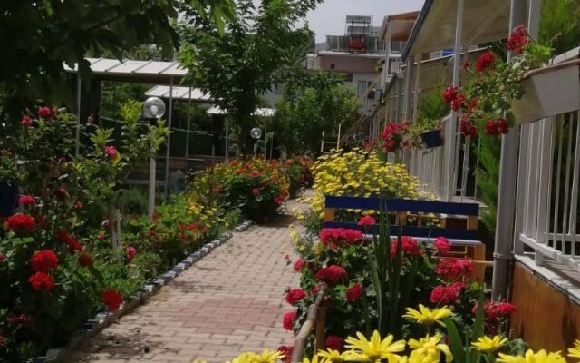 Boncuk Hemşire Apartları Adrasan
