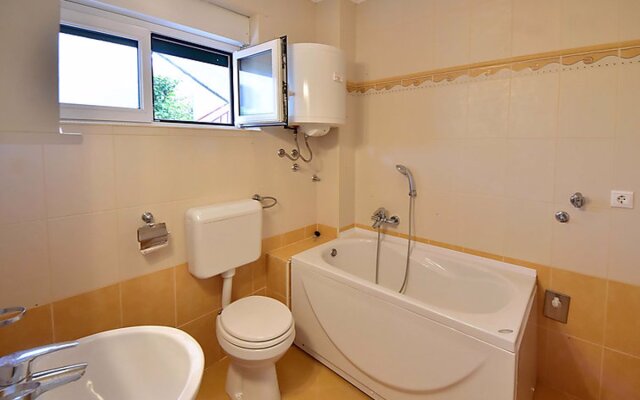 House Nera St.Georges-de-Montclard