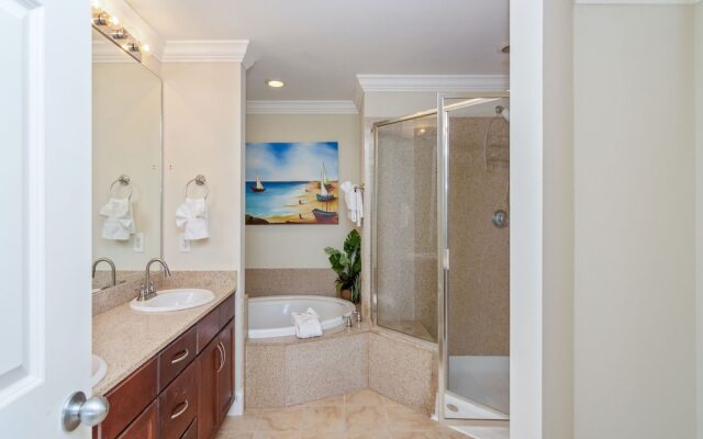 Laketown Wharf by Vtrips