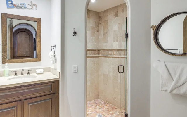 350 Sq Ft Balcony: Oceanfront Puerto Peñasco Villa