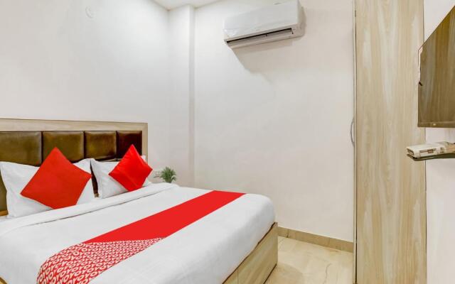 OYO Flagship 70397 Hotel Royal Kingz