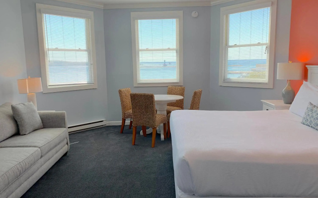 Island House Hotel
