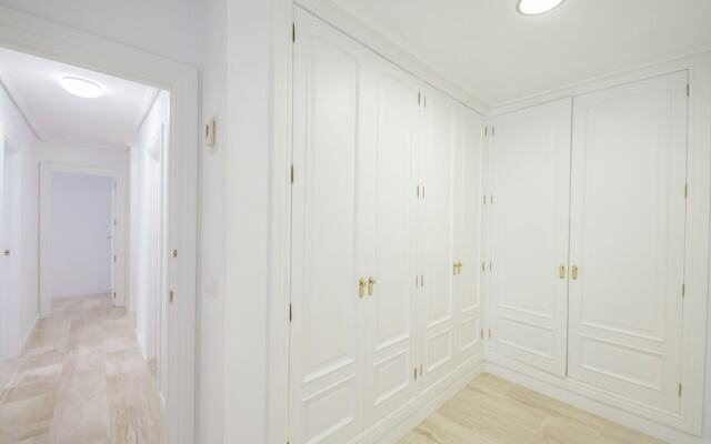 Luxury City Apartment