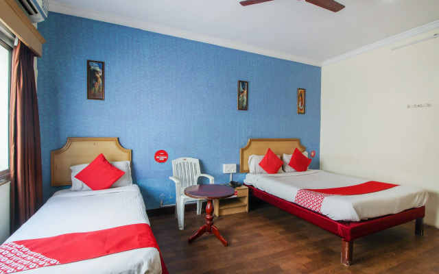 OYO 12237 Luxury Villas