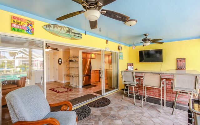 Seatuit Condominiums