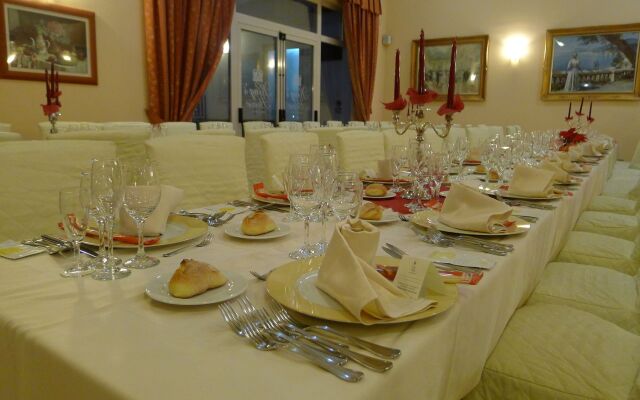 King's House Hotel Resort