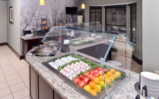 Staybridge Suites O'Fallon Chesterfield by IHG