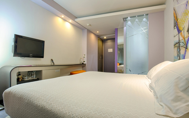Golden Tulip Zira Belgrade