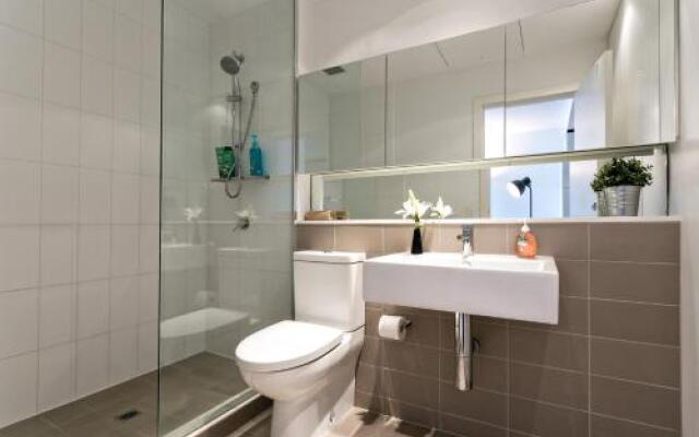 Complete Host Leopold Apartments